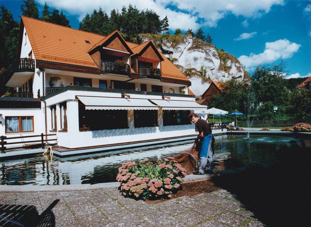 Gaestehaus Forellenhof พอทเทนชไตน์ ภายนอก รูปภาพ